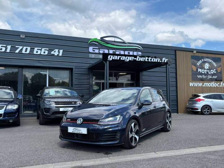 Volkswagen Golf 7 GTI bleue Villematier