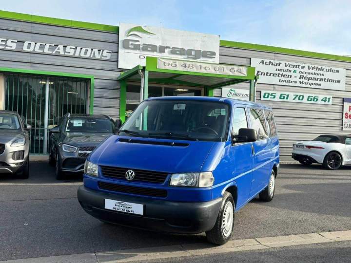 Volkswagen Transporter T4 bleu Multivan Villematier